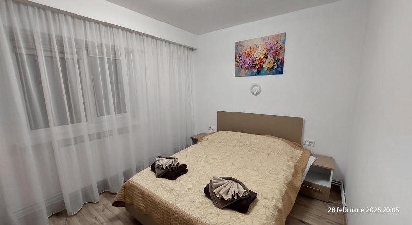 2 Rooms by Brancusi Central Park - Free Parking & Self Check-In