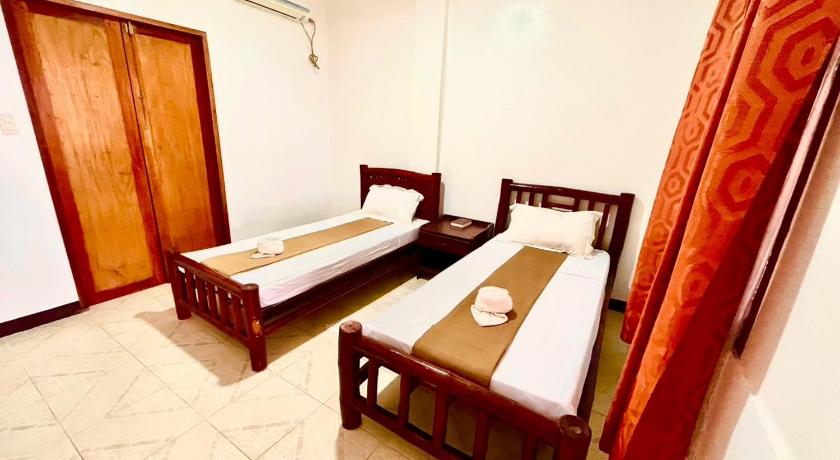 Image of Standard Twin Room 8