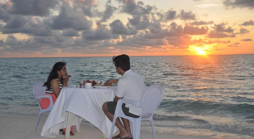 Rasdhoo Coralville Hotel - image 6