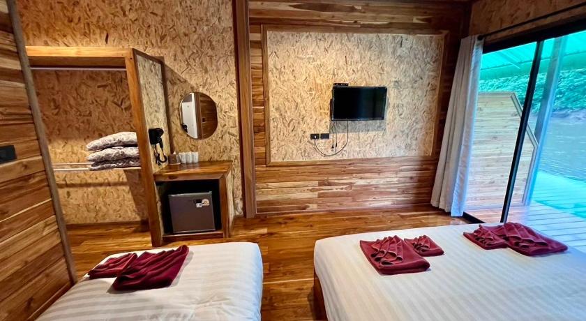 北碧 มาตาบุรี ริเวอร์เเควรีสอร์ท 3星级 酒店 泳池