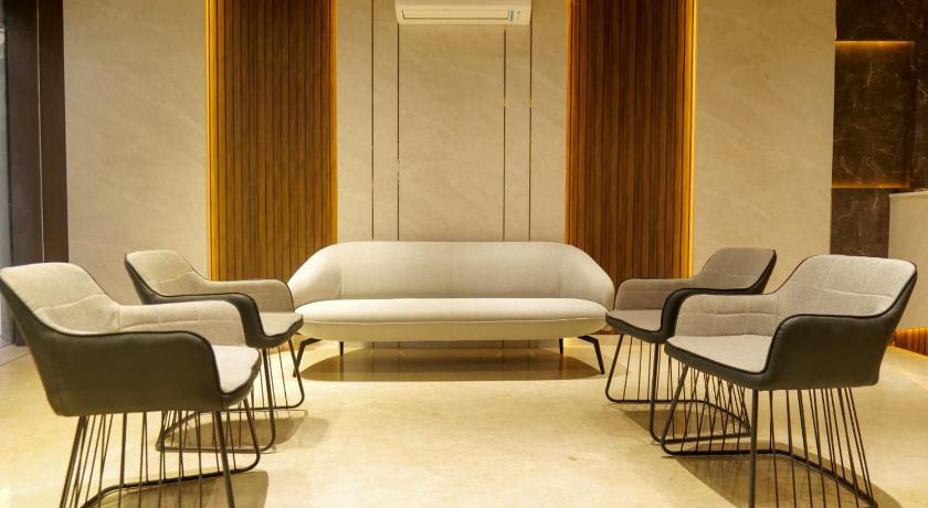 Balu Residency - A Business Class Hotel - image 12