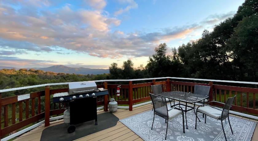 니핀나와제 (CA) Sierra Mountain Lodge - Vacation Rentals - Yosemite 4성급 숙소 로비