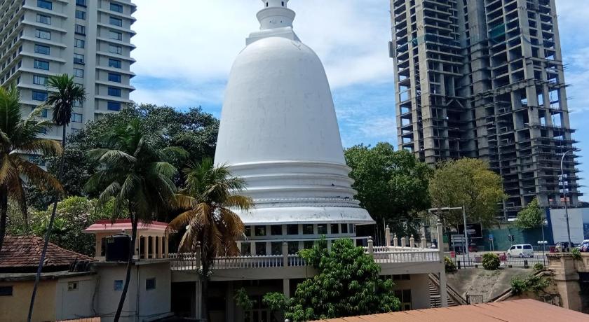 Colombo Downtown Monkey Hostel - image 14