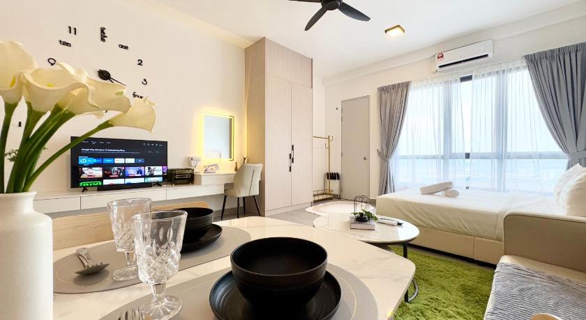 シャーアラム Sunsuria City Breeze | Stylish Forum SOHO by Moka 4つ星 ゲストハウス プール