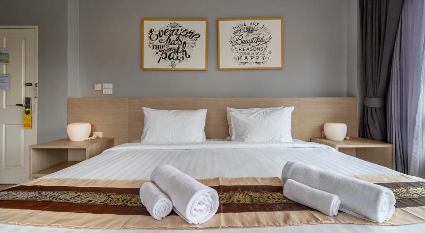 Image of Deluxe Double Room 8