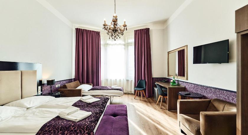 Image of Standard Triple Room 0