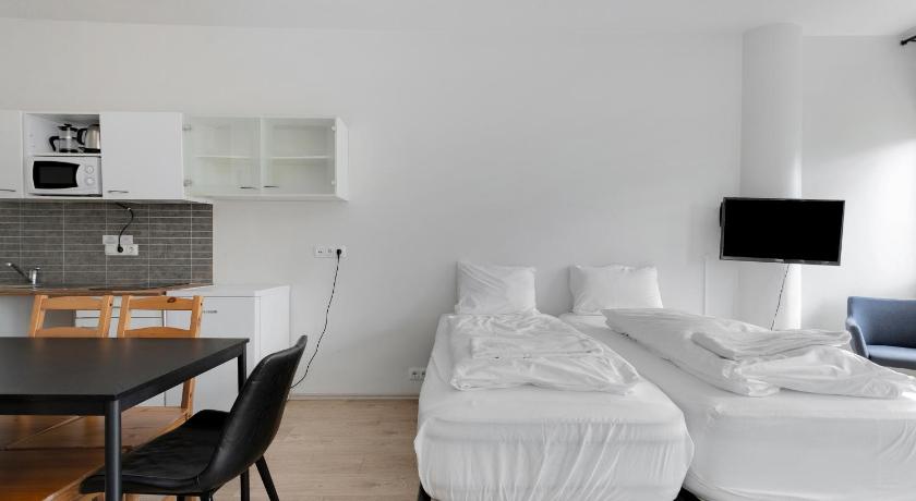 Image of Studio for 5 People 12