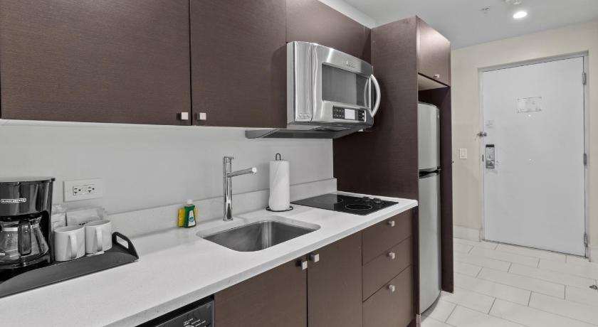 Image of King Room - Disability Access 1