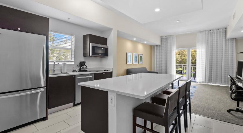 Image of Deluxe One Bedroom Double Suite 1