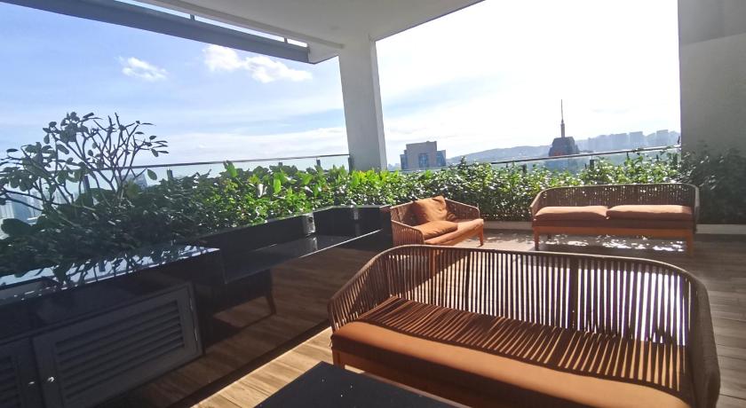 The Luxe by Infinitum Suites - image 3