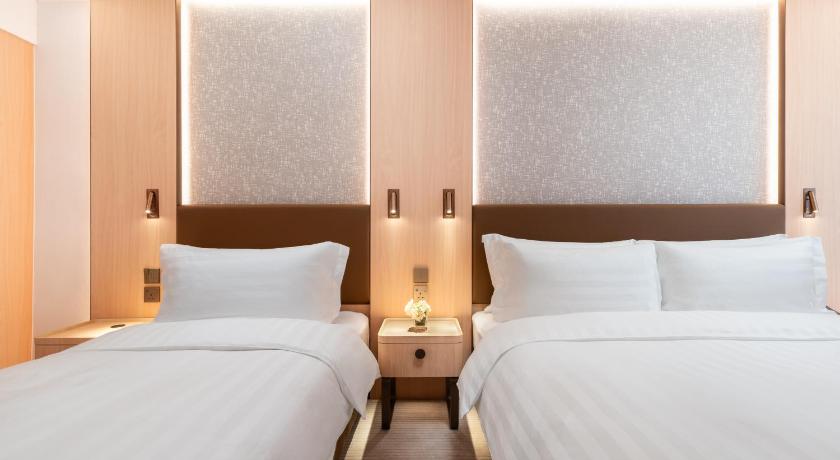 Image of Superior Suite with 1 Double and 1 Single Beds - Newly Renovated 3