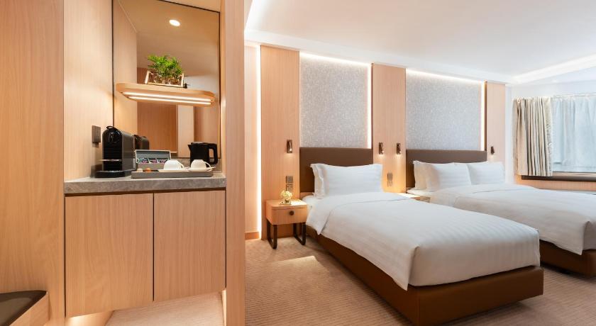 Image of Superior Suite with 1 Double and 1 Single Beds - Newly Renovated 0