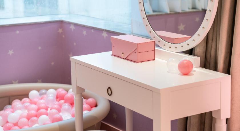 Image of Princess Themed Suite with Queen Bed - Newly Renovated 6