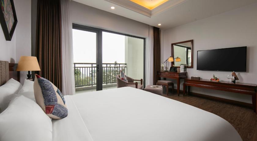 Image of Superior Balcony 17