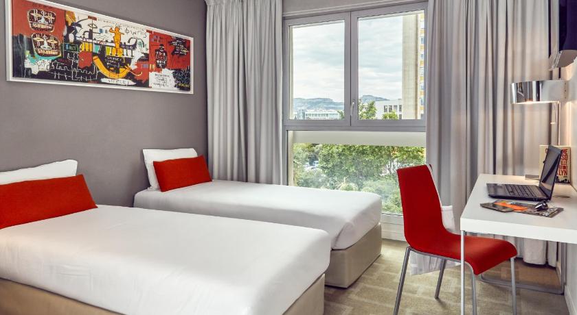 Image of Studio double bed 0