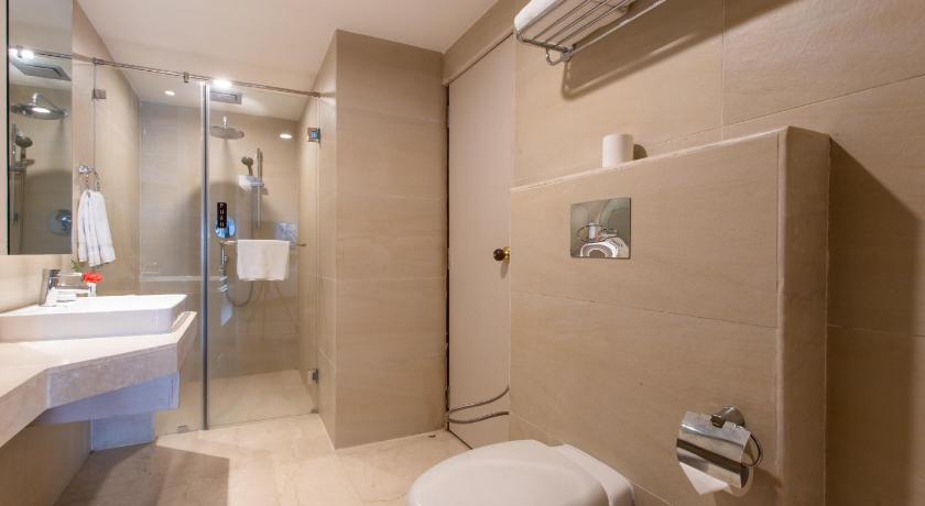 Image of Family King Suite 8