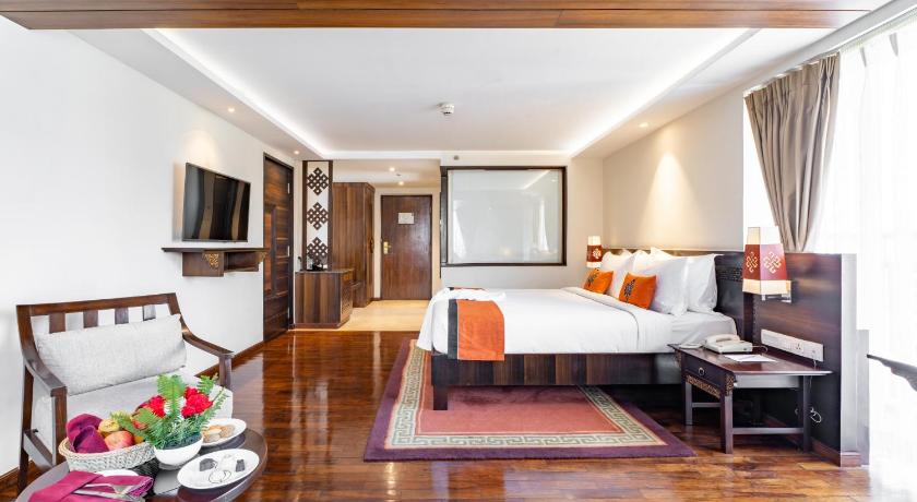 Image of King Bed, Mobility Accessible Room 1