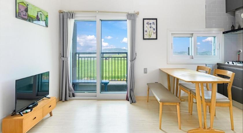 Jeju Jeju gosanirang pension Accommodation suite