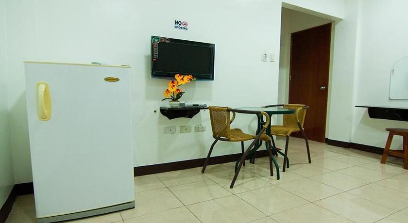 Image of Standard Queen Room 6