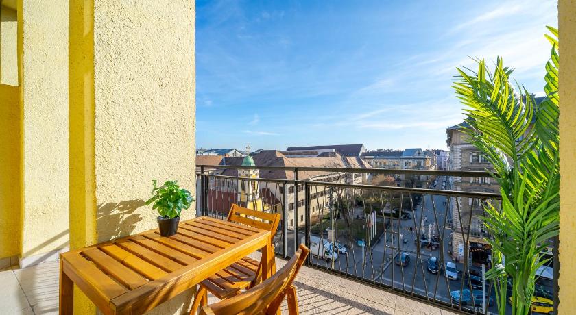 Time Out Suites With Terrace - R30