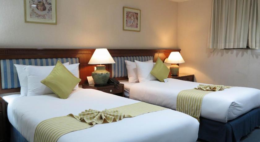 Image of Executive Suite 15
