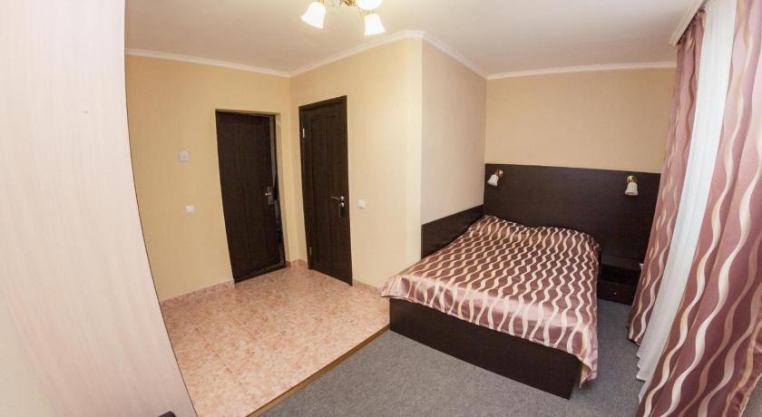 Comfort Double Room with Bath Building 2