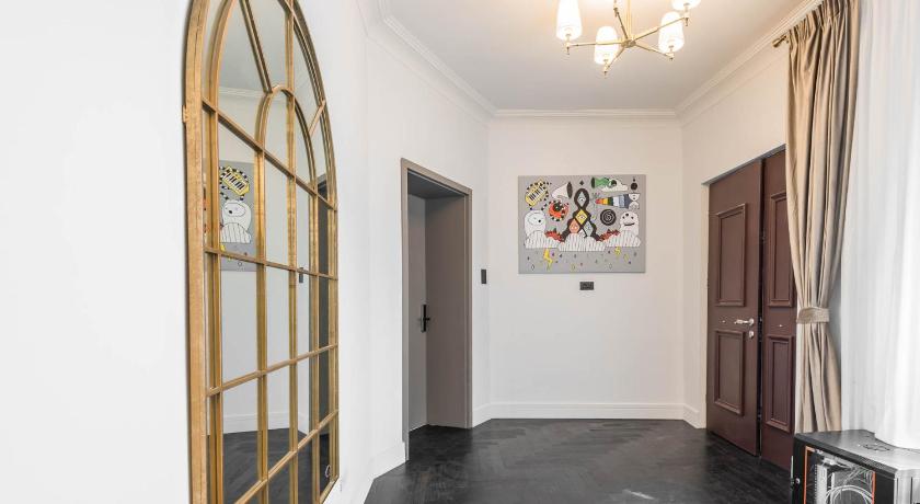 HIGHLINE DOWNTOWN OLD TOWN UNIRII SQUARE - image 10