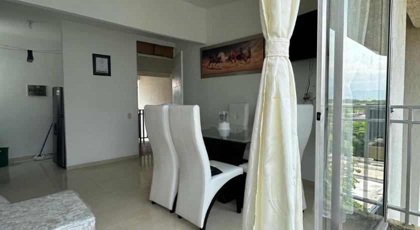 Apartamento Entresierras 3 hab con AC -un hogar lejos de casa