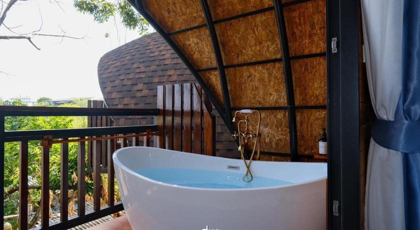 Phumala Lanta Seaview Resort - image 4