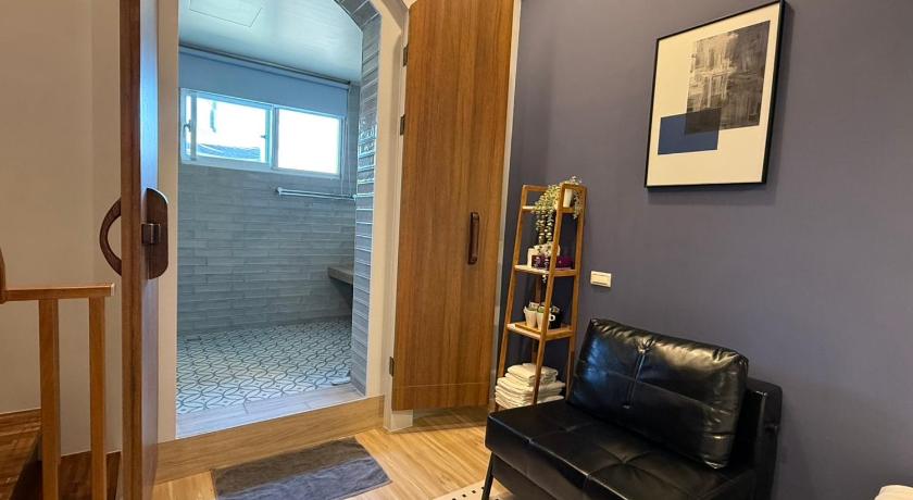 Image of Family Room with Mountain View 3