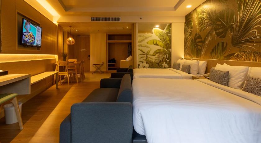 Image of Deluxe Family Room 7