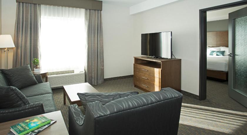 Wingate by Wyndham Calgary Airport