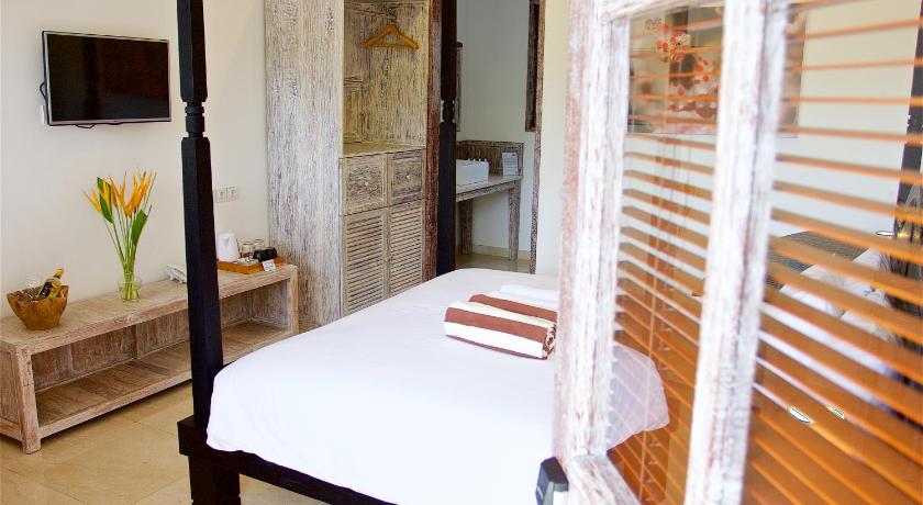 Image of Deluxe Queen Room 10
