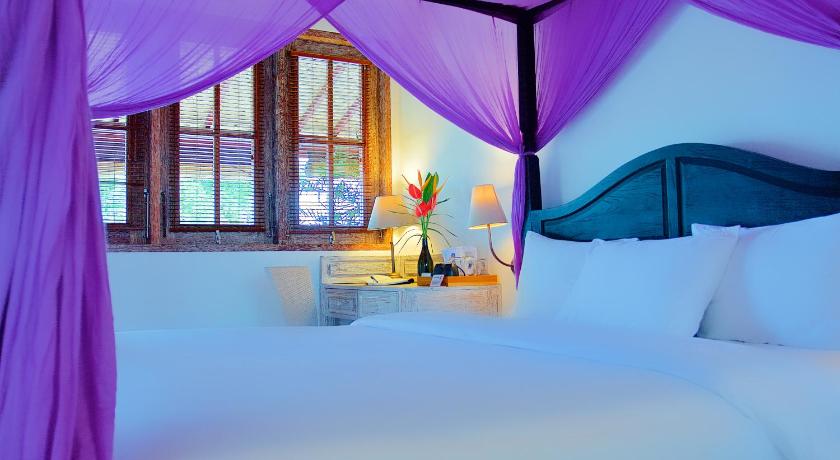 Image of Deluxe Suite with Sea View 11