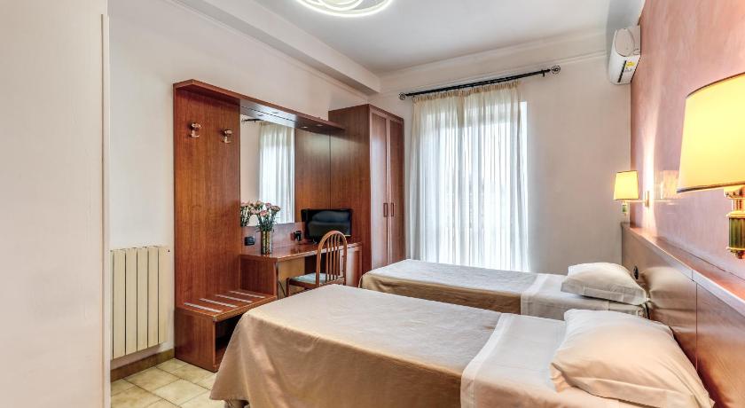 로마 호텔 밀러로즈 (Hotel Millerose) 1성급 호텔 스위트룸