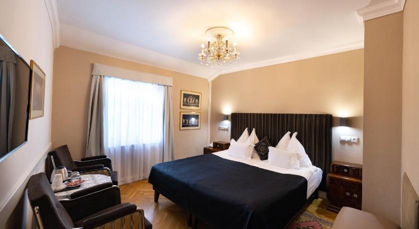 รูปของห้องคลาสสิกเตียงใหญ่ (Classic Double Room) 1