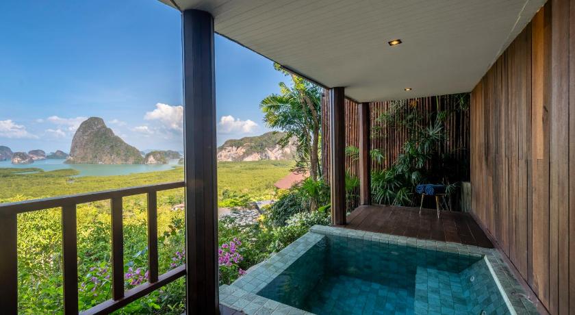 Image of Seaview Villa with Bathtub No. 17 1