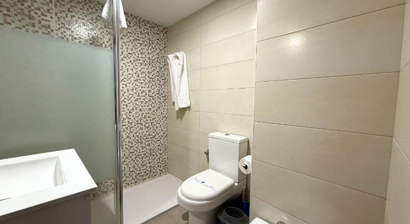Image of Two-Bedroom Apartment Silver 11