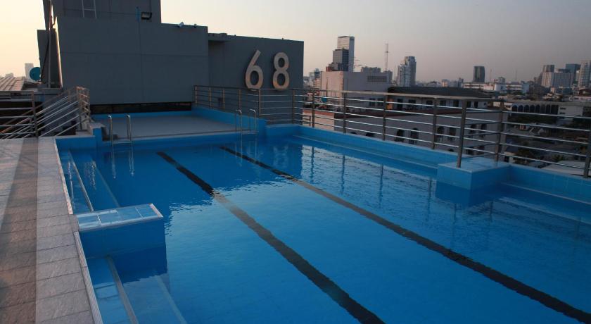 Swimming pool, Bangkok 68 in Bangkok