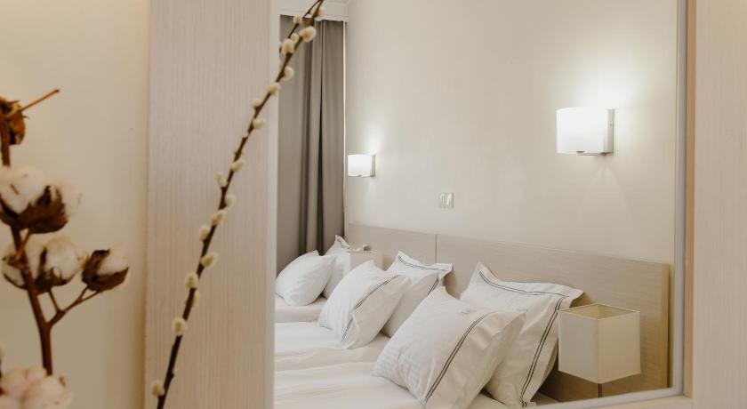 Image of Triple Room 7