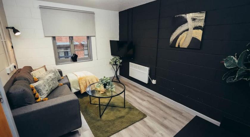 City Centre 2min | Self Check-In | Smart TV | WiFi - image 2