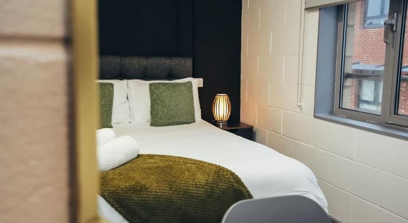 City Centre 2min | Self Check-In | Smart TV | WiFi - image 26