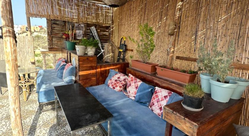 타가주 DAR SANAE SURF 3성급 호텔 외관