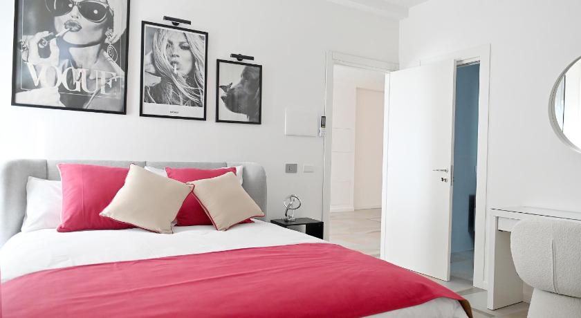 Crazi Suites