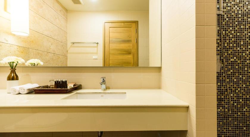 Image of Jacuzzi Deluxe 7