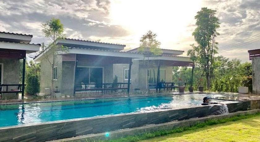 Ban Rai Saeng Duean Resort