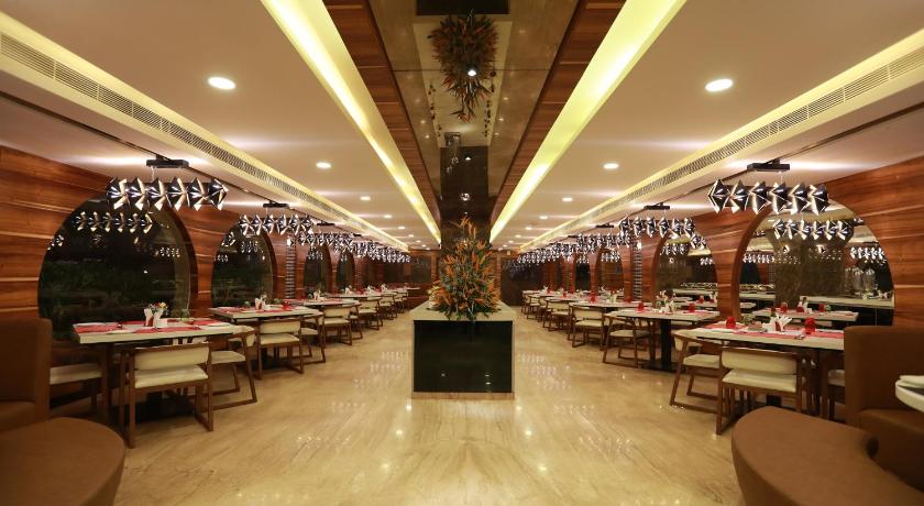 Hotel Park Elanza Chennai – Chennai, IL