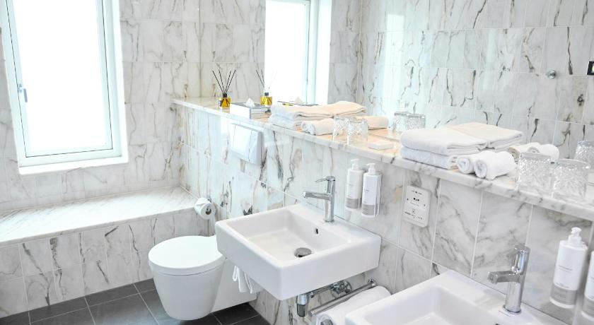 Image of Suite 2