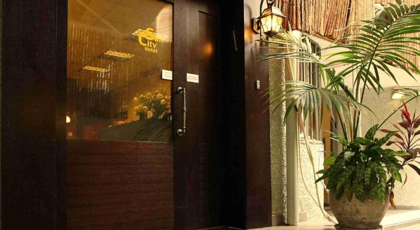 Sun City Hotel photo