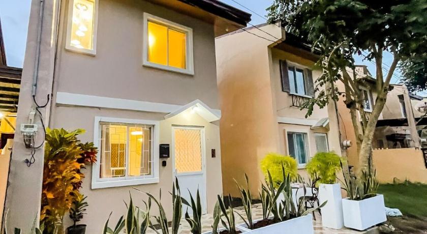 Isha's Place Self Check-In 2BR Netflix WiFi Camella Homes Villakananga